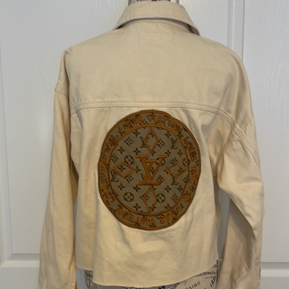 TRADED Cropped Shirt Jacket Luxury Inspired